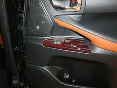 2012款 570 5.7 自动 8座