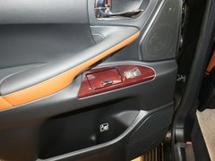 2012款 570 5.7 自动 8座