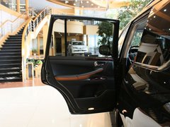 2012款 570 5.7 自动 8座