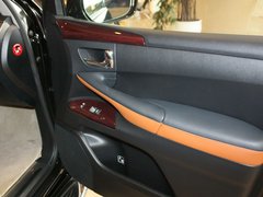 2012款 570 5.7 自动 8座