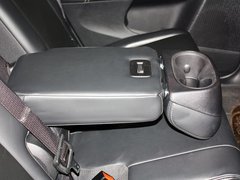 2012款 2.4L 自动 豪华版 7座