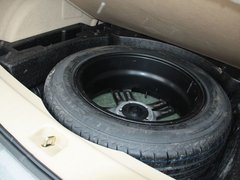 2012款 1.6L 手动 豪华型 5座
