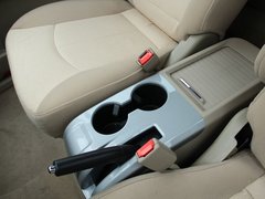 2012款 1.6L 手动 豪华型 5座