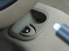 2012款 1.6L 手动 豪华型 5座
