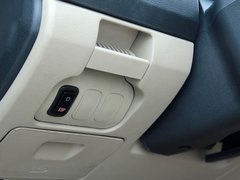 2012款 1.6L 手动 豪华型 5座