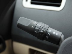 2012款 1.6L 手动 豪华型 5座