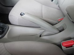 2012款 1.5L 自动 精英版
