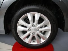 2012款 1.5L 自动 精英版