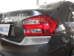 2012款 1.5L 自动 精英版