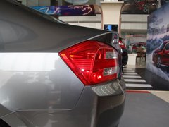 2012款 1.5L 自动 精英版