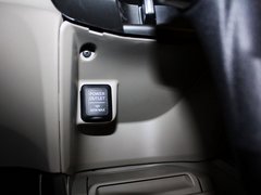 2012款 1.5L 自动 旗舰版