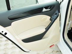 2012款 1.6L 自动 舒适型