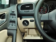 2012款 1.6L 自动 舒适型
