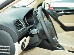 2012款 1.6L 自动 舒适型