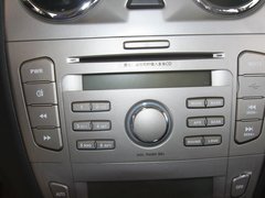 2012款 1.8 手动 宜商豪华版 5座