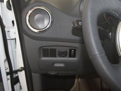 2012款 1.8 手动 宜商豪华版 5座