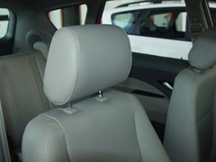 2012款 1.8 手动 宜商豪华版 5座