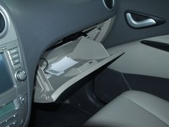 2012款 1.8 手动 宜商豪华版 5座