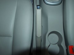 2012款 1.8 手动 宜商豪华版 5座