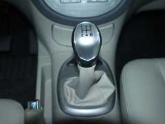 2012款 1.8 手动 宜商豪华版 5座