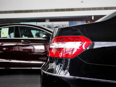 2012款 E260L 1.8T CGI时尚型