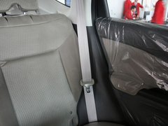 2012款 2.0L 自动 两驱都市版 5座