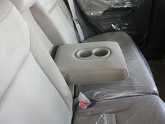 2012款 2.0L 自动 两驱都市版 5座