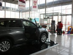 2012款 2.0L 自动 两驱都市版 5座