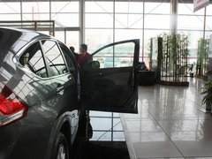 2012款 2.0L 自动 两驱都市版 5座
