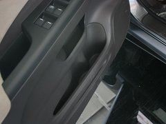 2012款 2.0L 自动 两驱都市版 5座