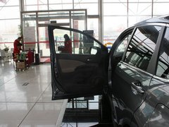 2012款 2.0L 自动 两驱都市版 5座