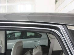 2012款 2.0L 自动 两驱都市版 5座