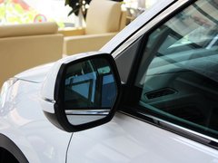 2012款 2.0L 自动 两驱都市版 5座