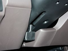 2012款 2.0L 自动 两驱都市版 5座