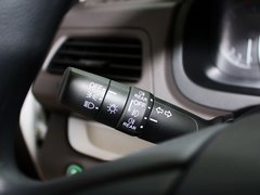 2012款 2.0L 自动 两驱都市版 5座