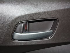 2012款 2.0L 自动 两驱都市版 5座