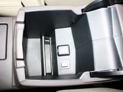 2012款 2.0L 自动 两驱都市版 5座