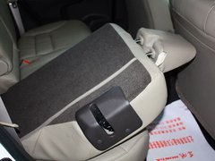 2012款 2.0L 自动 两驱都市版 5座