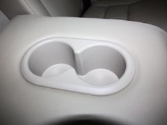 2012款 2.0L 自动 两驱都市版 5座