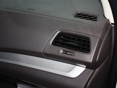 2012款 2.0L 自动 两驱都市版 5座