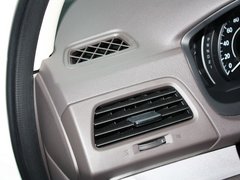 2012款 2.0L 自动 两驱都市版 5座