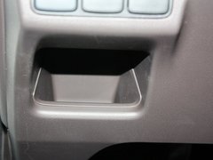 2012款 2.0L 自动 两驱都市版 5座