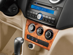 2012款 1.5L 手动 标准版标准型 5座