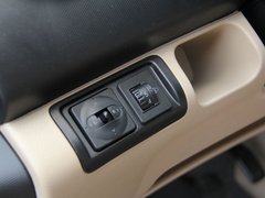 2012款 1.5L 手动 运动版精英型 5座
