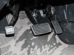 2012款 2.4L 自动 四驱豪华版 5座