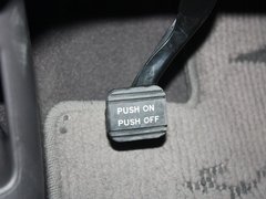 2012款 2.4L 自动 四驱尊贵版 5座