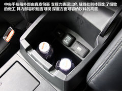 2012款 2.4L 自动 四驱尊贵导航版 5座