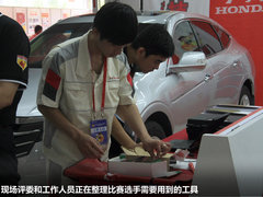 2012款 2.4L 自动 四驱尊贵导航版 5座