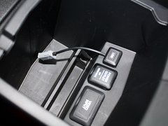 2012款 2.4L 自动 四驱尊贵导航版 5座