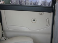 2012款 1.3L 手动 运动版精英型 5座